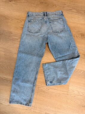 GAP Women's Light Blue Relaxed Jeans